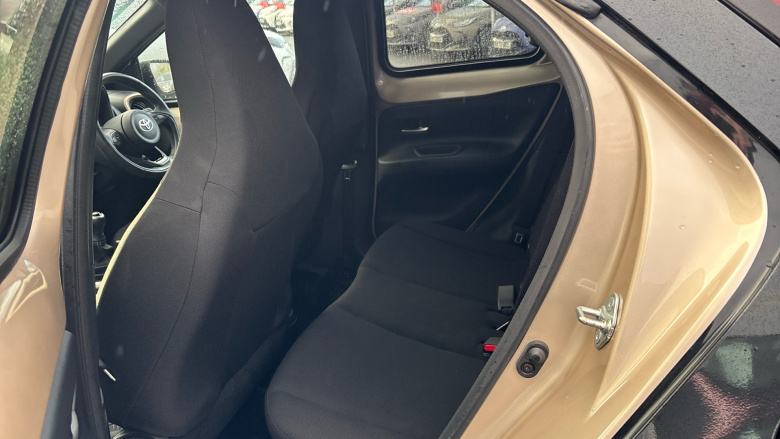 Toyota Aygo X 1.0 VVT-i Edge 5dr Petrol Hatchback